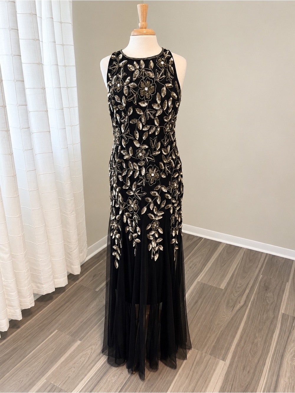 Adrianna Papell Black Gold Sequin Floral Embellished Gown Size 14 NWT